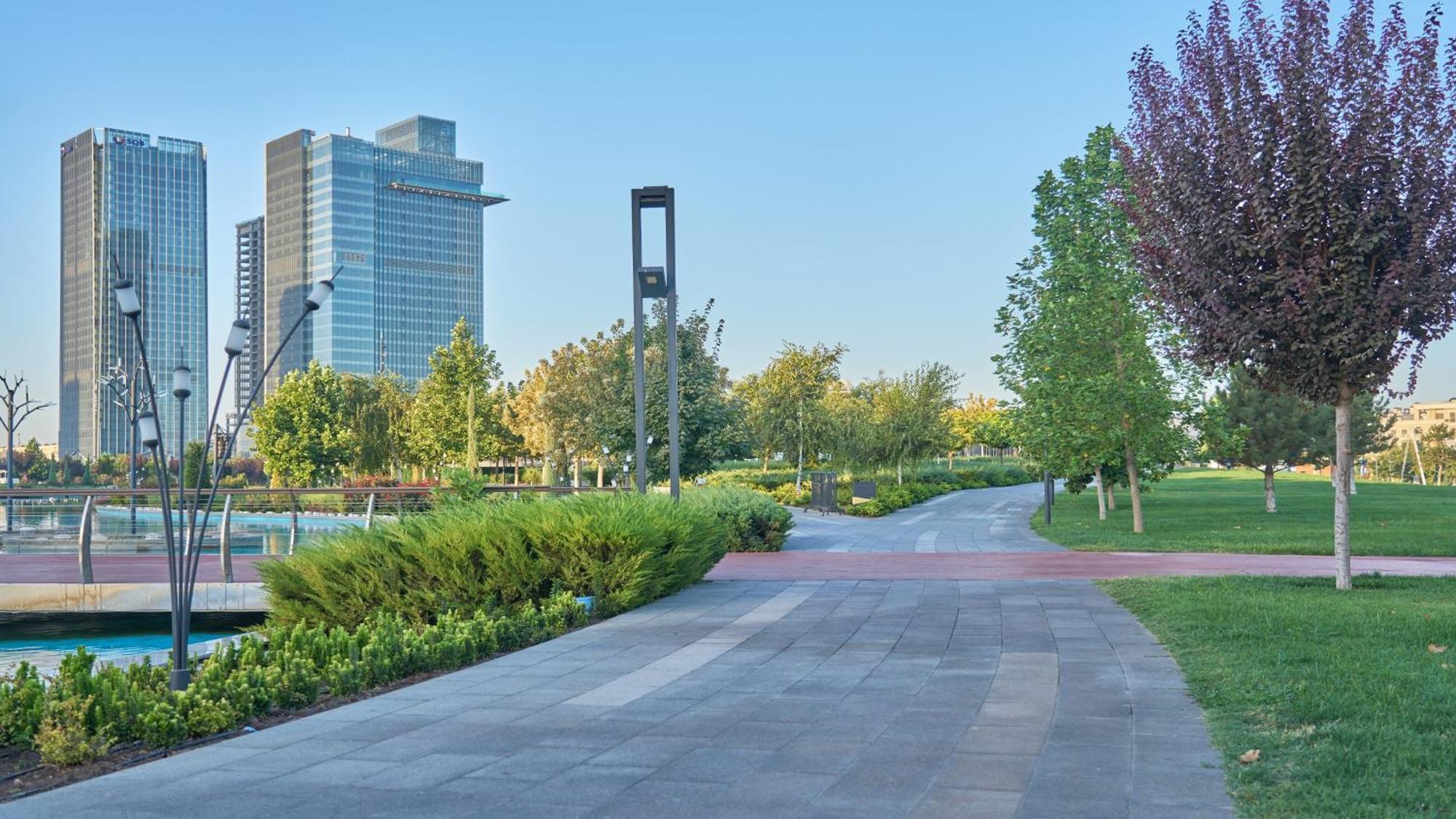 Holiday Inn Tashkent City By Ihg Экстерьер фото